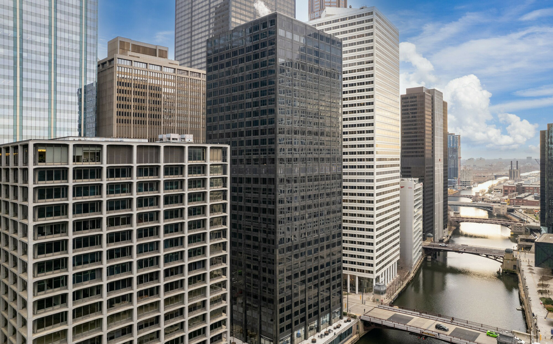 Exterior aerial photo of 100 & 150 South Wacker over the river